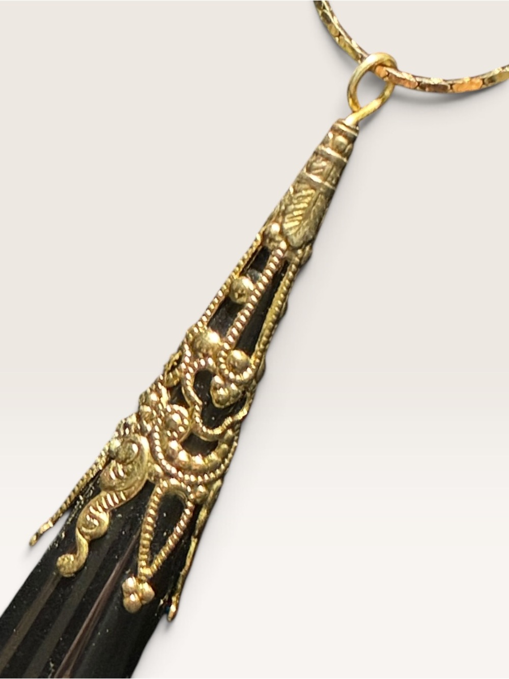 Gold Tone Filigree Teardrop Pendant Necklace - Black